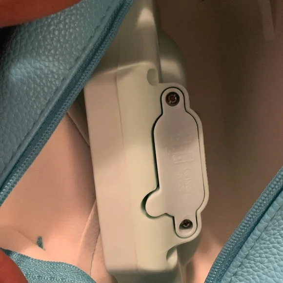 Talking blue pet cat purse she purrs and opens and closes her eyes - Picture 5 of 6